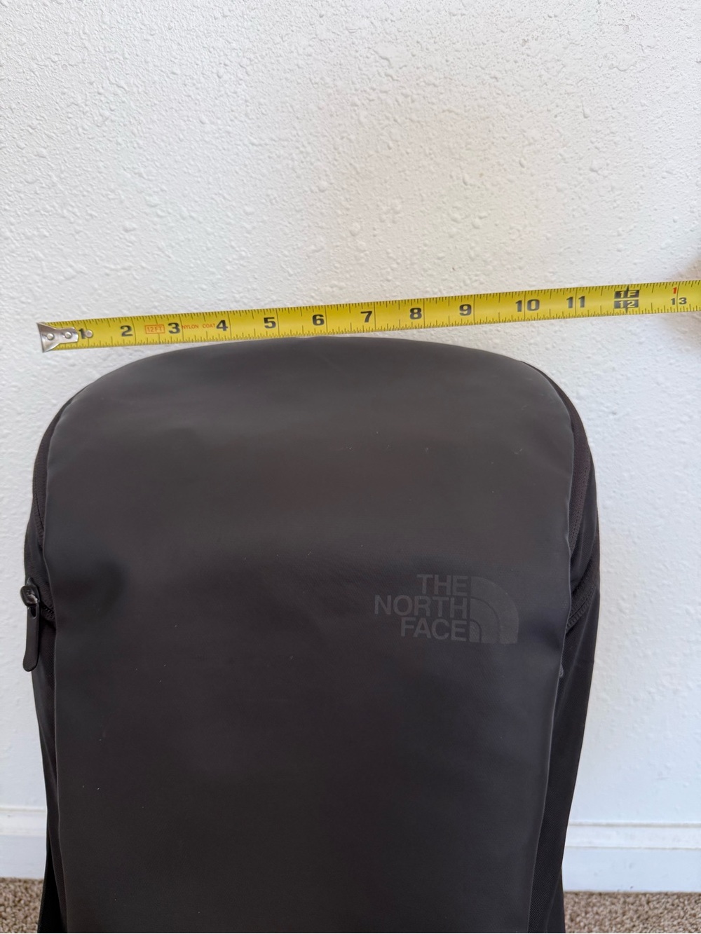 The North Face KABAN 2.0 Backpack 38L Black Travel Laptop Backpack Carry-On Bag - Picture 3 of 13